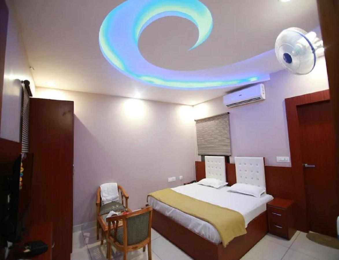 Hotel Kings, Rohtak Ngoại thất bức ảnh
