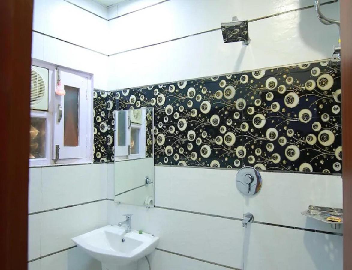 Hotel Kings, Rohtak Ngoại thất bức ảnh