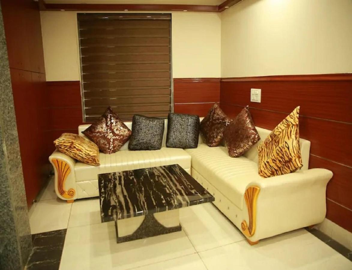 Hotel Kings, Rohtak Ngoại thất bức ảnh