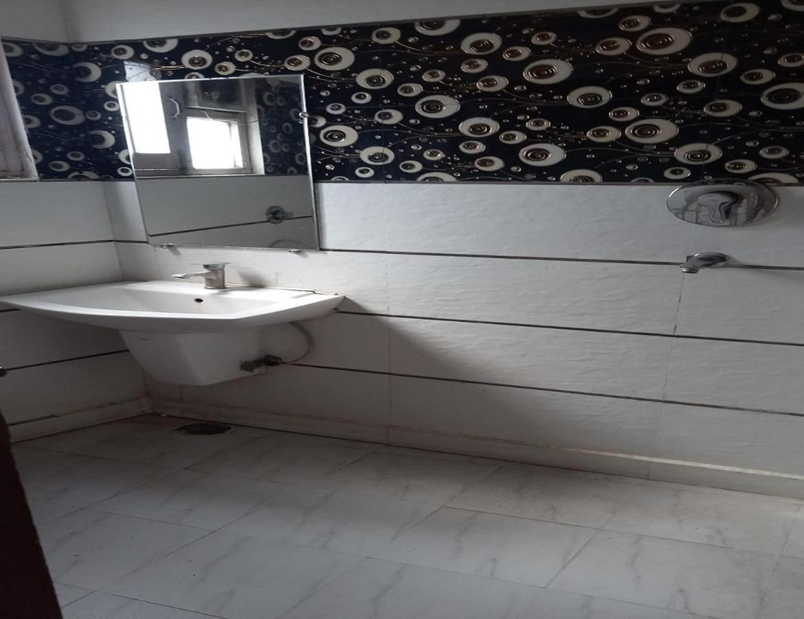 Hotel Kings, Rohtak Ngoại thất bức ảnh